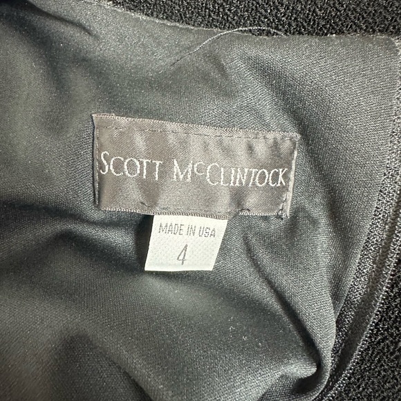 Scott McClintock gown - Picture 10 of 16